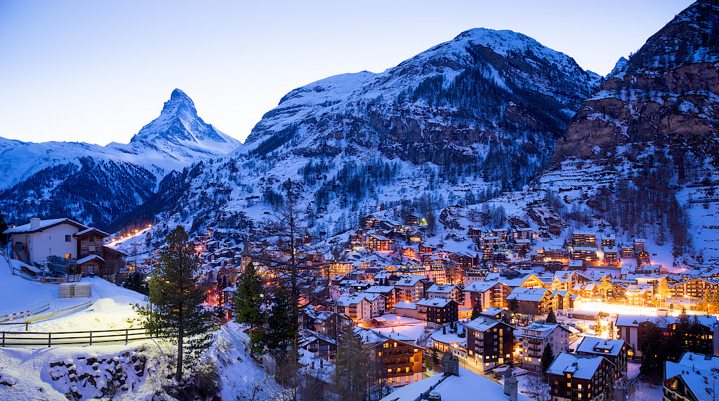 Wintersport Zwitserland: Zermatt in de avond