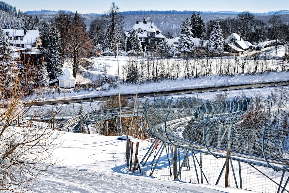 Wintersport in Duitsland: Winterberg met rodelbahn