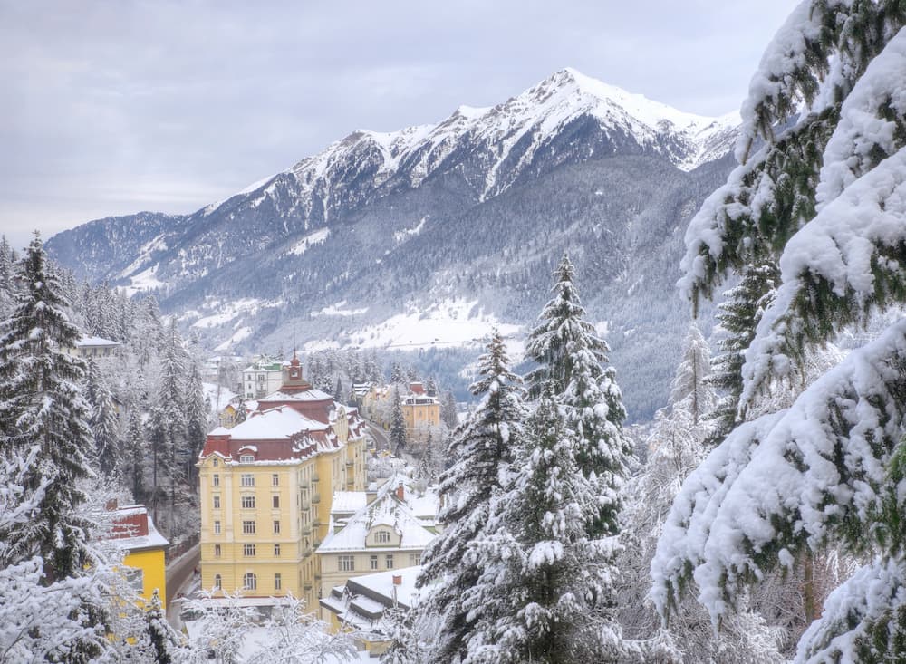 Wintersport in Bad Gastein, een dorp in Oostenrijk