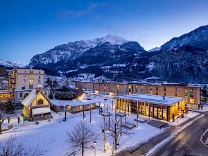 Swisspeak Resorts Meiringen Zwitserland avond