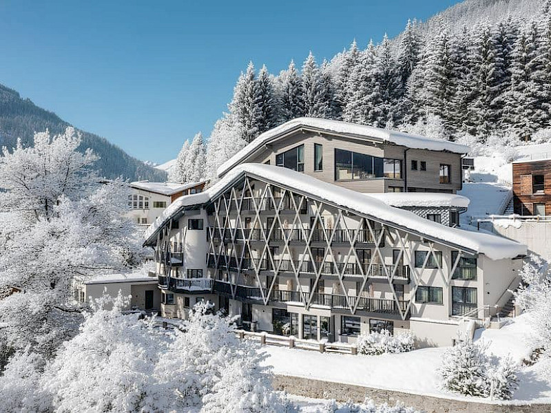 Hotel Arpuria - hidden luxury mountain home