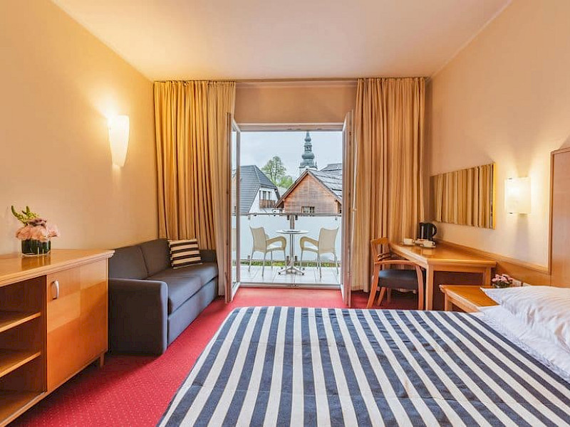 Hotel Ramada Hotels &amp; Suites