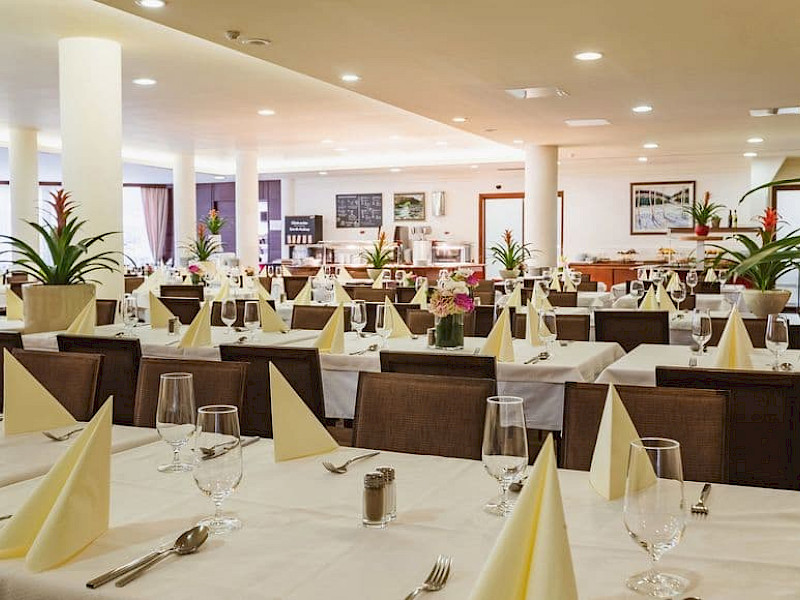 Hotel Ramada Hotels &amp; Suites