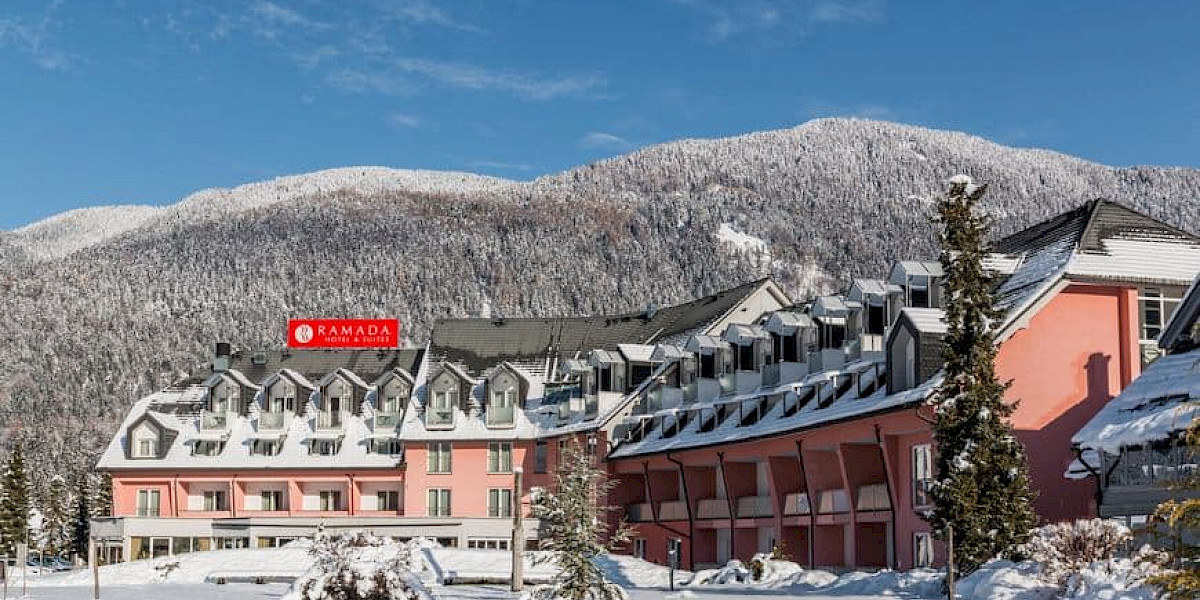 Hotel Ramada Hotels &amp; Suites