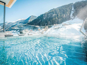 Active Nature Resort DAS SeeMOUNT Oostenrijk buitenzwembad