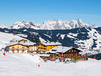 Wintersport met après-ski: restaurant in Saalbach Hinterglemm in Tirol