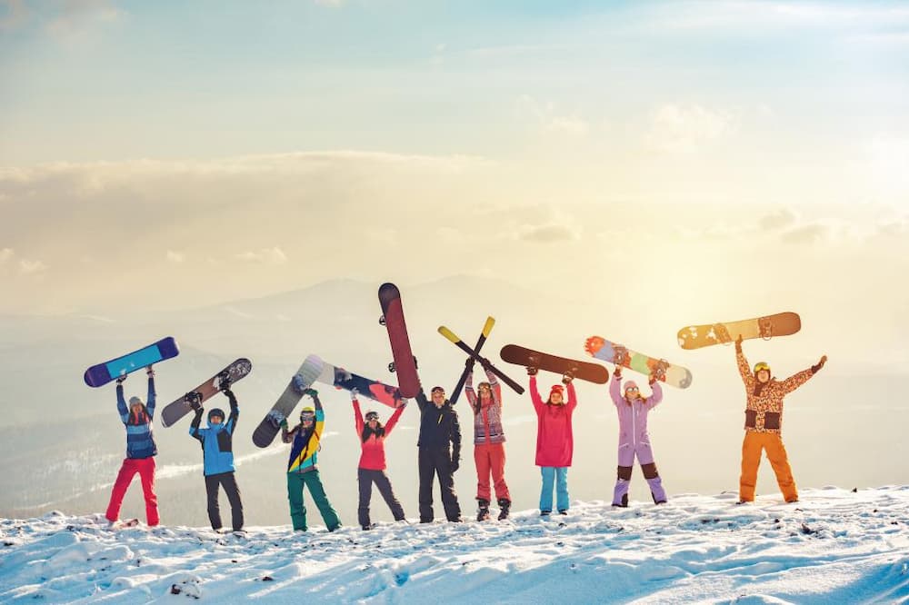 Wintersport: groep vrienden
